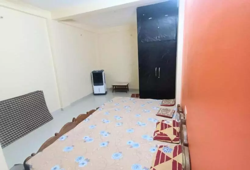 ペンション Anand Yatri Grah   Home Stay, Ujjain