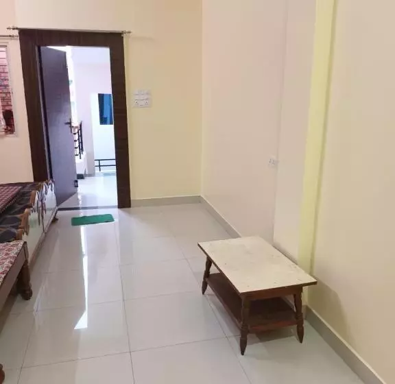 ペンション Anand Yatri Grah   Home Stay, Ujjain