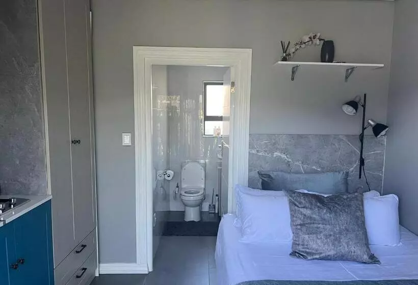 Majatalo Blou Beauty