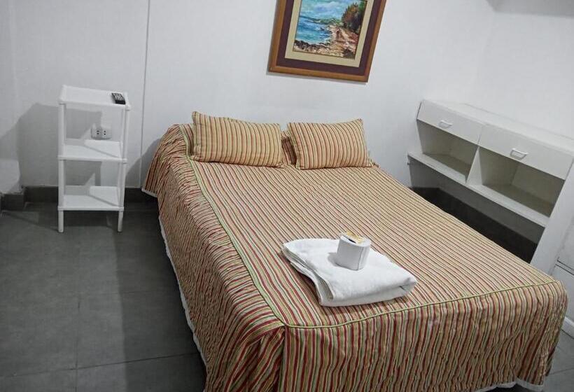 膳宿费 Macarena Houses