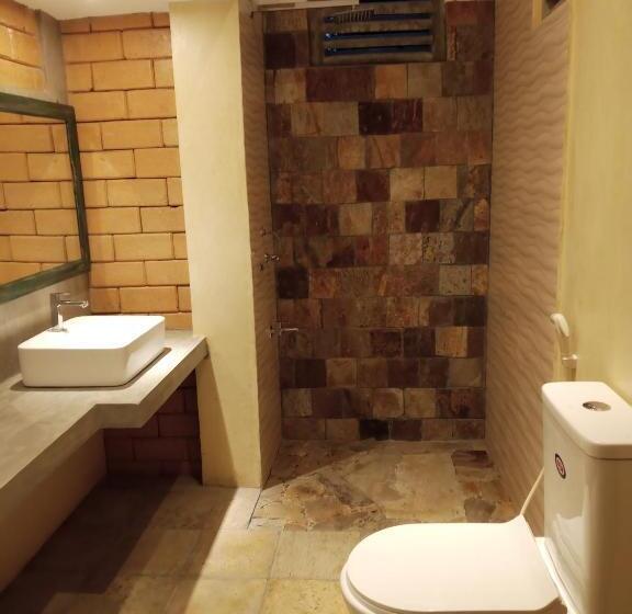 بنسيون The Brick Wonder