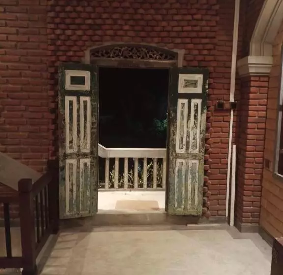 Majatalo The Brick Wonder