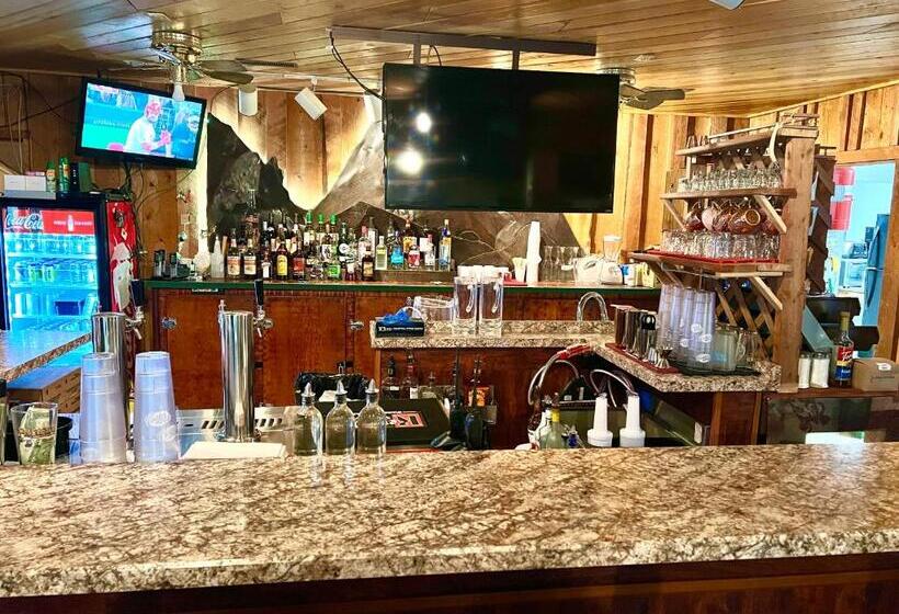 Triple G’s Resort   Cabin 11