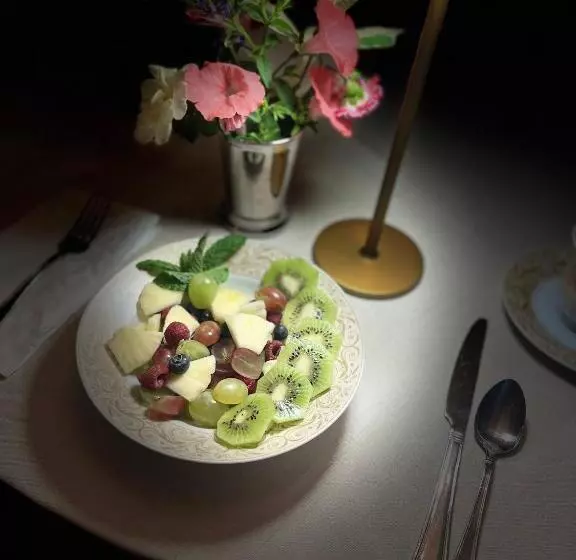 Antique1242 British Bed & Breakfast