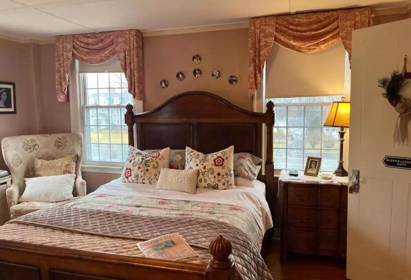 Antique1242 British Bed & Breakfast