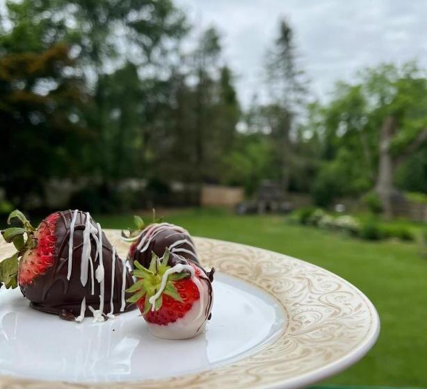 Antique1242 British Bed & Breakfast