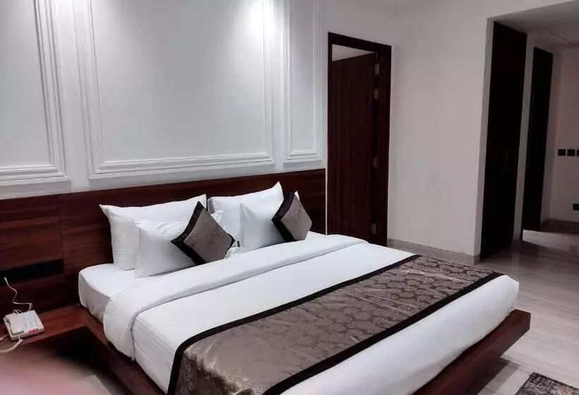 Baantalai Hotel And Resort