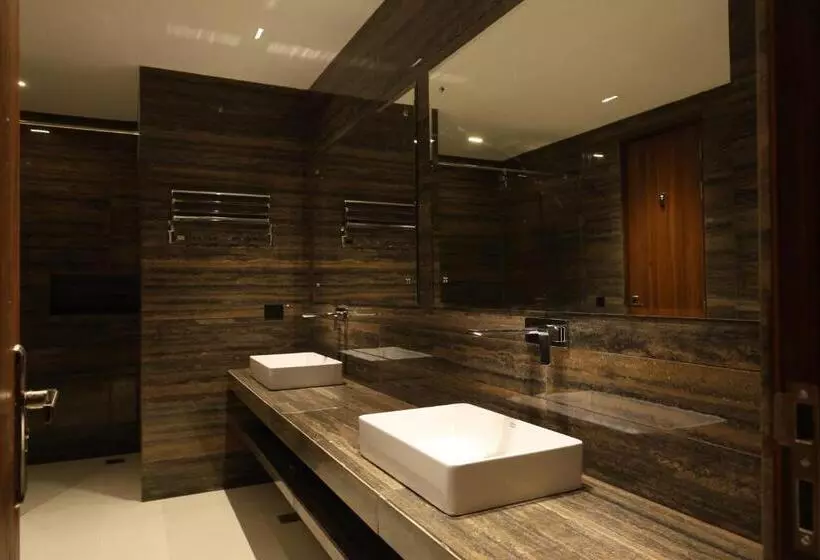 Baantalai Hotel And Resort