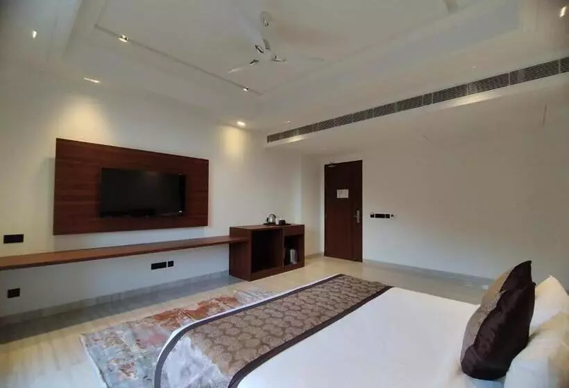 Baantalai Hotel And Resort