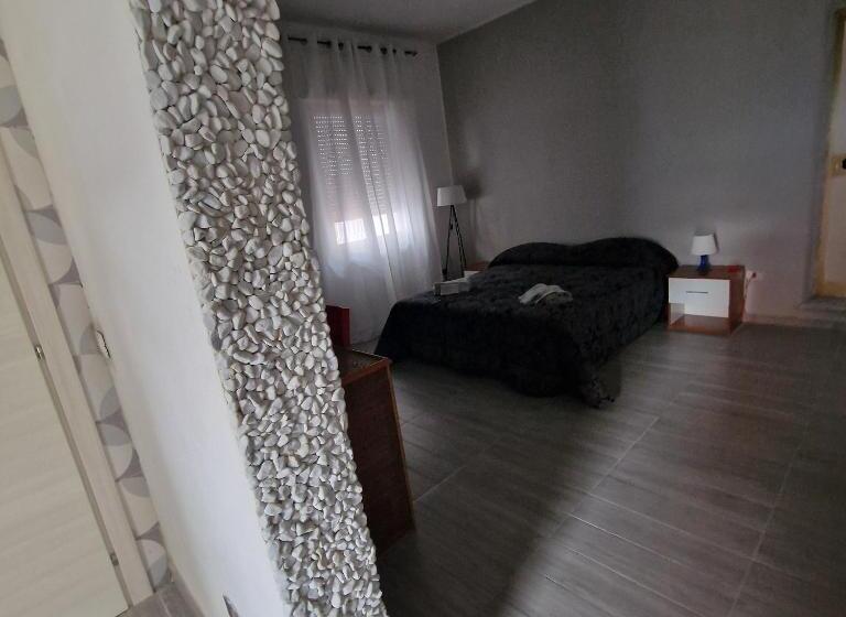 تختخواب و صبحانه Iris