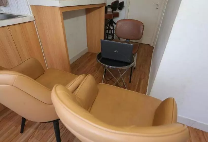 Hotelli Capital O 93490 Yubi Room Patraland