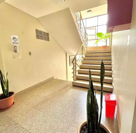 هتل Hostal Escobar