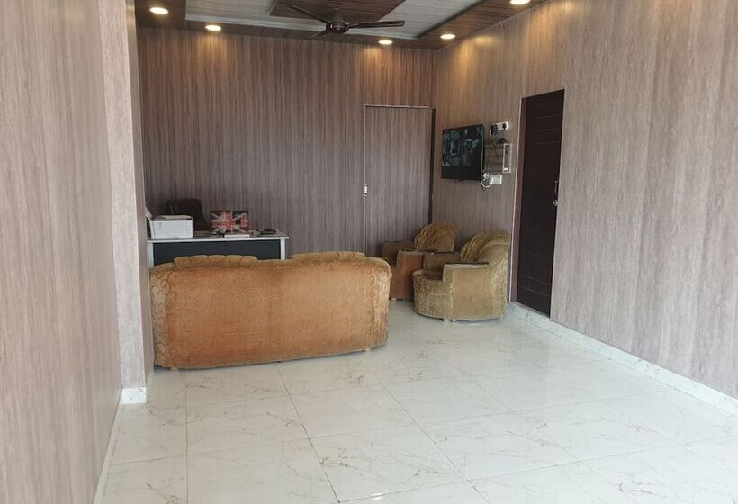 호텔 Laksita Manor Home Stay