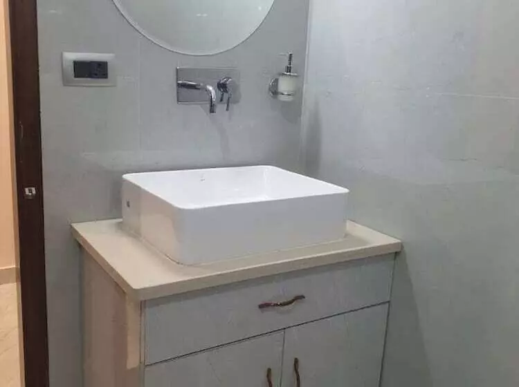 Hotelli Laksita Manor Home Stay