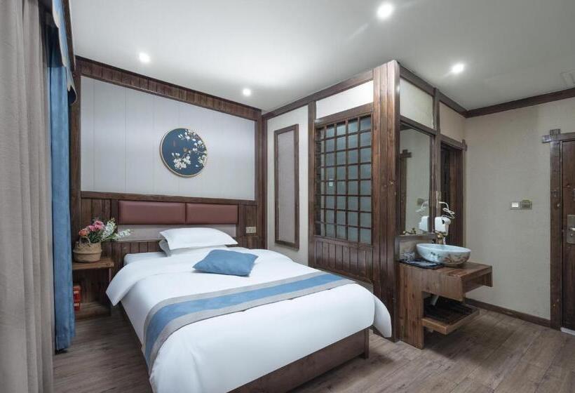 Отель Millennium Boutique