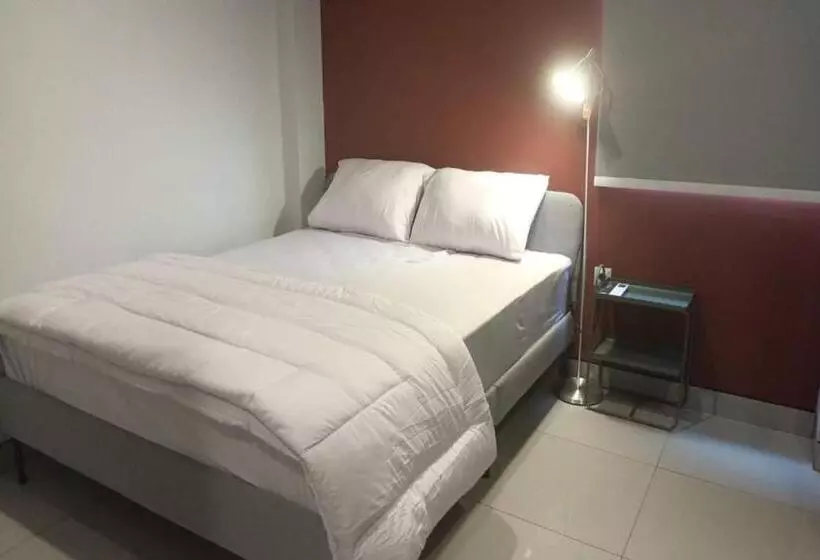 Hotelli Oyo 93514 Rubina Syariah