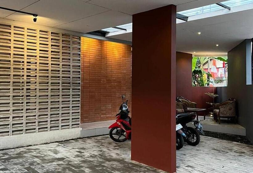 בית מלון כפרי Oyo 93514 Rubina Syariah