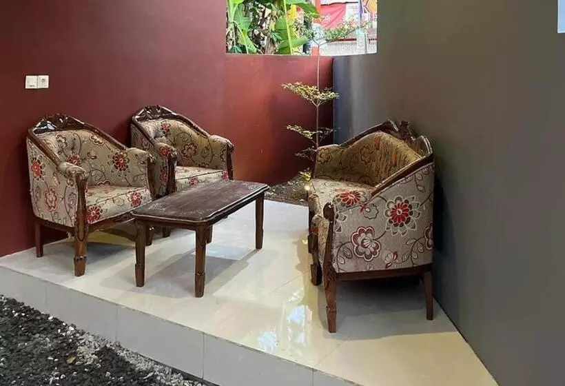 Hotelli Oyo 93514 Rubina Syariah