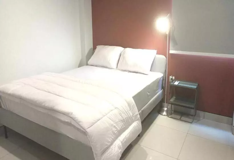 Hotelli Oyo 93514 Rubina Syariah