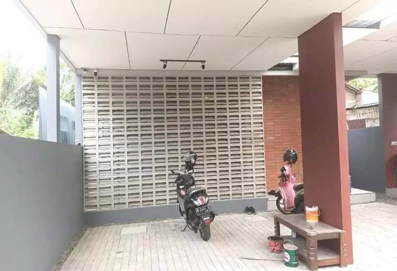 Hotelli Oyo 93514 Rubina Syariah