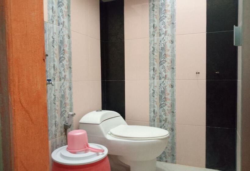 هتل Oyo 93532 Kost Nian Syariah