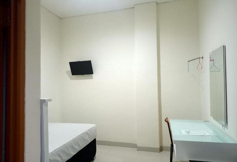 בית מלון כפרי Oyo 93538 Millow Kost