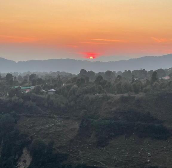 בית מלון כפרי The Point Of View