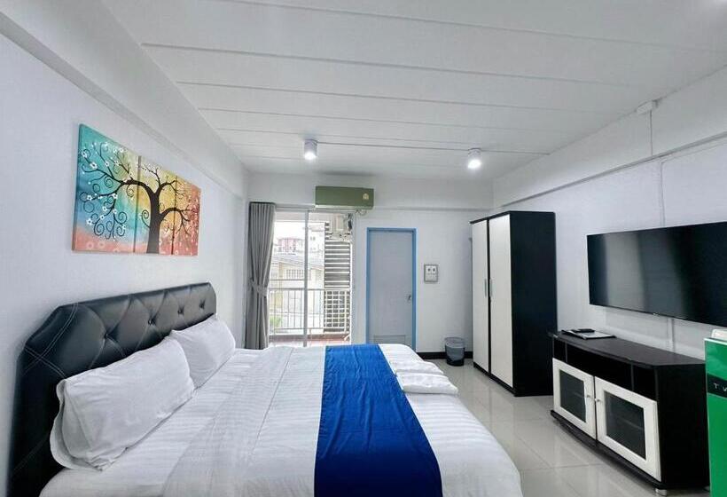 Hotell The Sceneสุพรรณบุรี