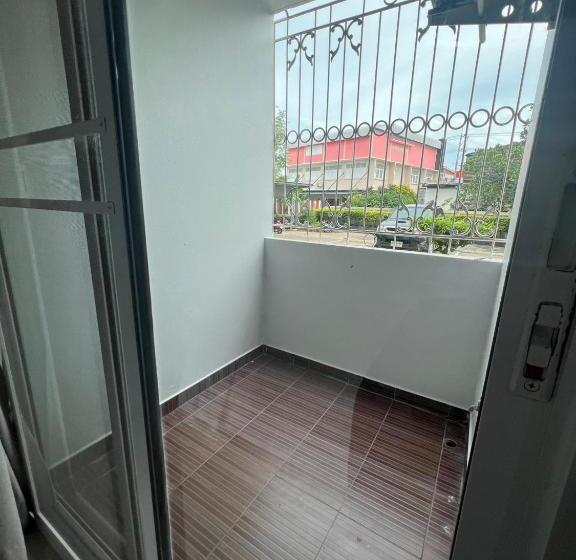 Hotell The Sceneสุพรรณบุรี