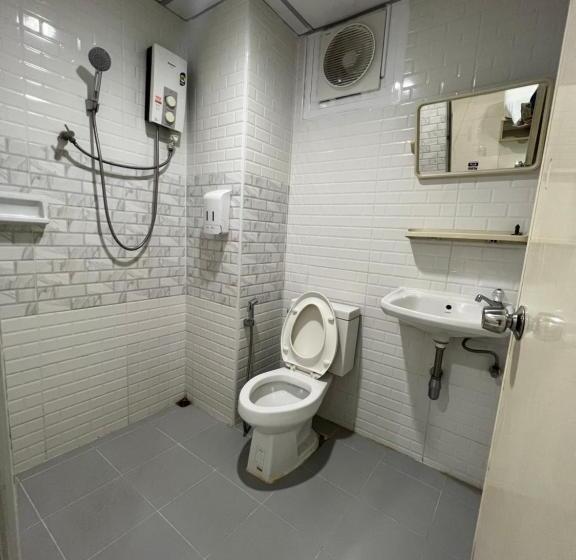 Hotell The Sceneสุพรรณบุรี