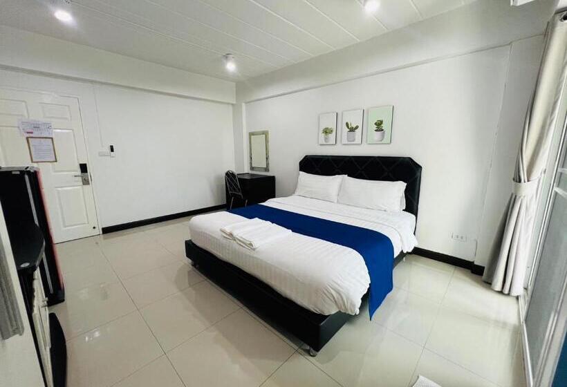 Hotell The Sceneสุพรรณบุรี