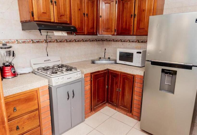 پانسیون Casa De Las Flores