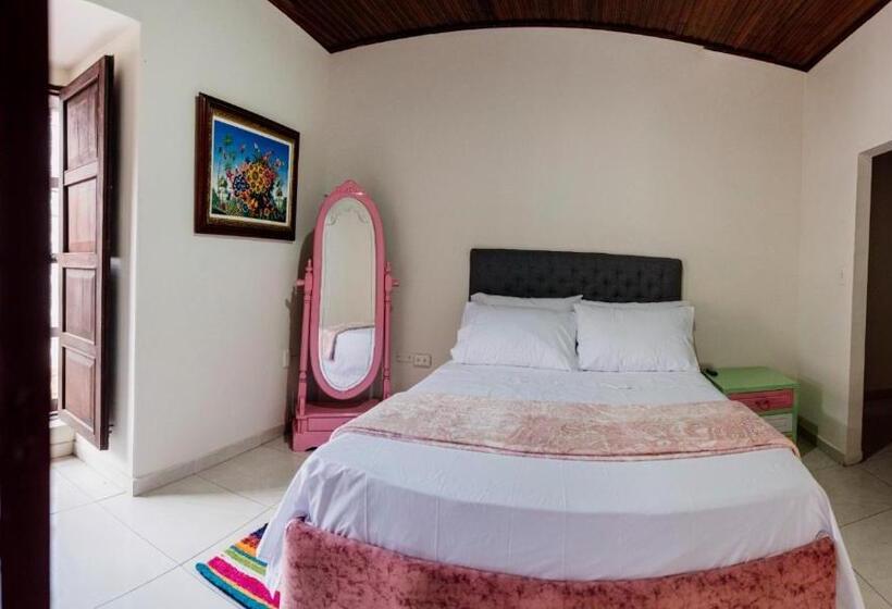 پانسیون Casa De Las Flores