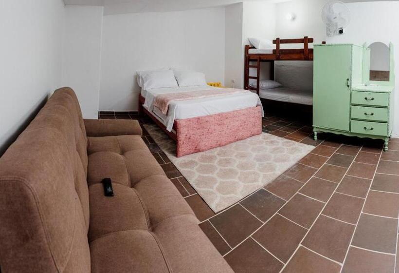 پانسیون Casa De Las Flores