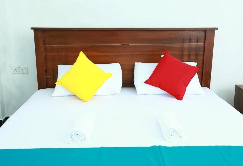 Pensió Eden Rock Luxurious Accommodation