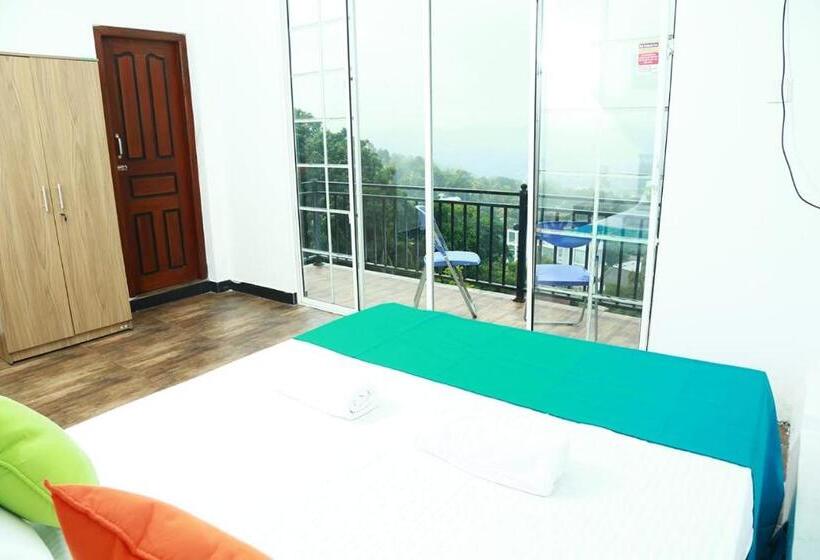 Pensió Eden Rock Luxurious Accommodation