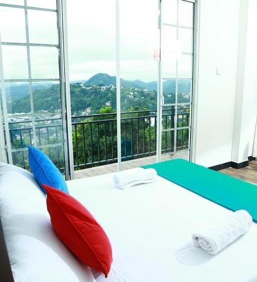 Pensió Eden Rock Luxurious Accommodation