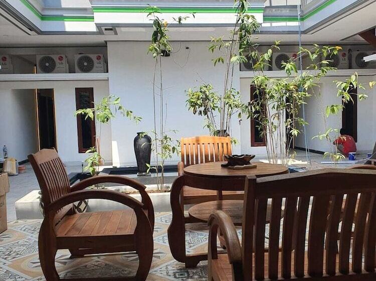 Pension Omah Joglo Bugis