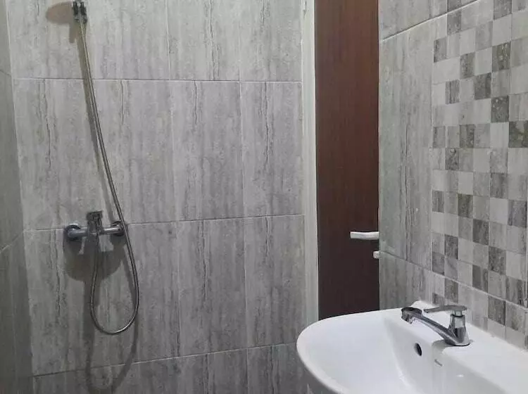 Pensionat Omah Joglo Bugis