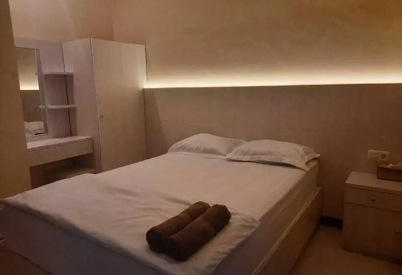 Pensionat Omah Joglo Bugis