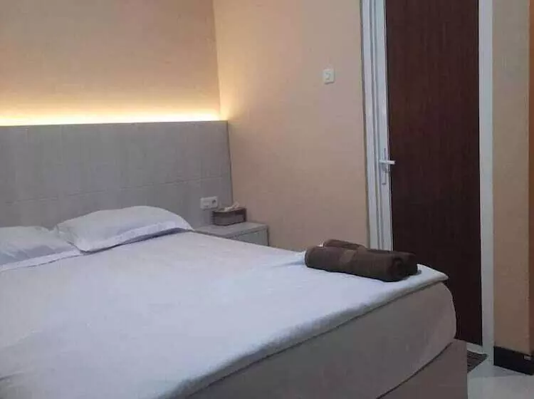 Pensionat Omah Joglo Bugis