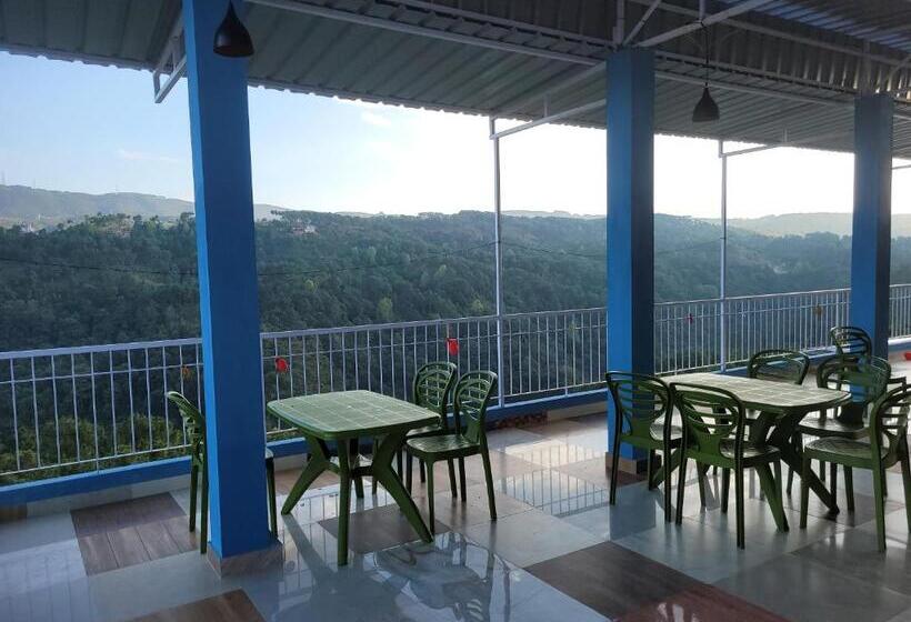 پانسیون Vati Guesthouse