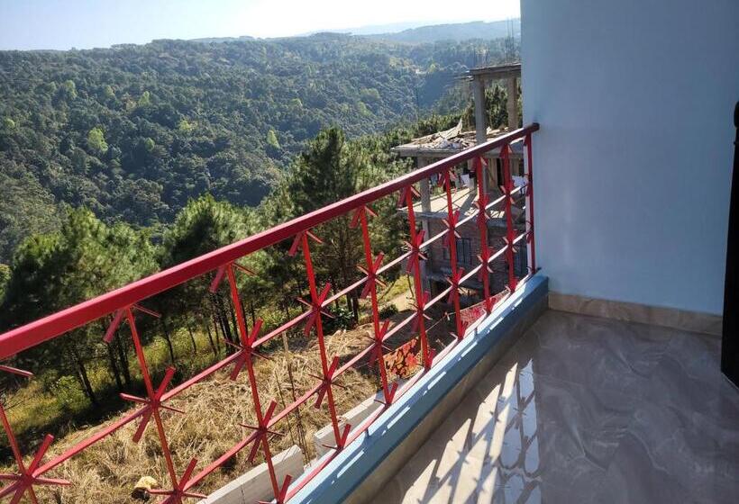 پانسیون Vati Guesthouse