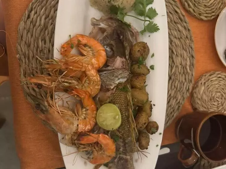 Lomakeskus Neevana Hotel Hikkaduwa