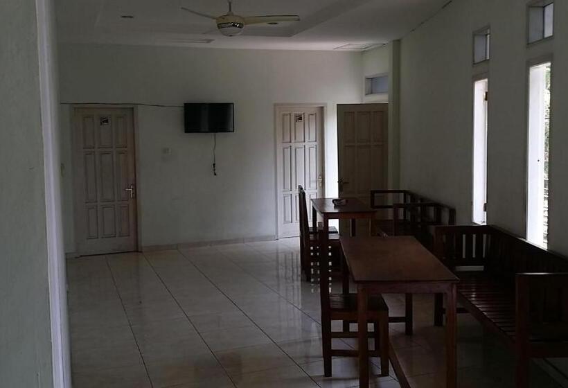 Spot On 93530 Sawang Sana Motel Syariah