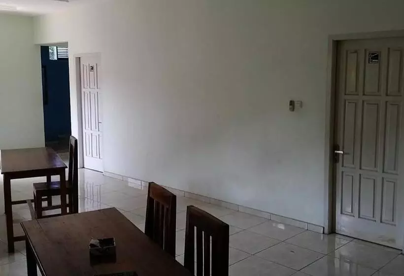 Spot On 93530 Sawang Sana Motel Syariah