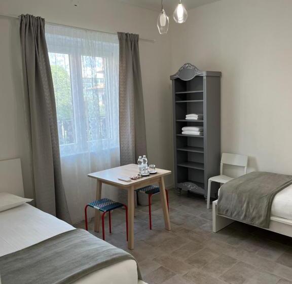 Bed and Breakfast Flora