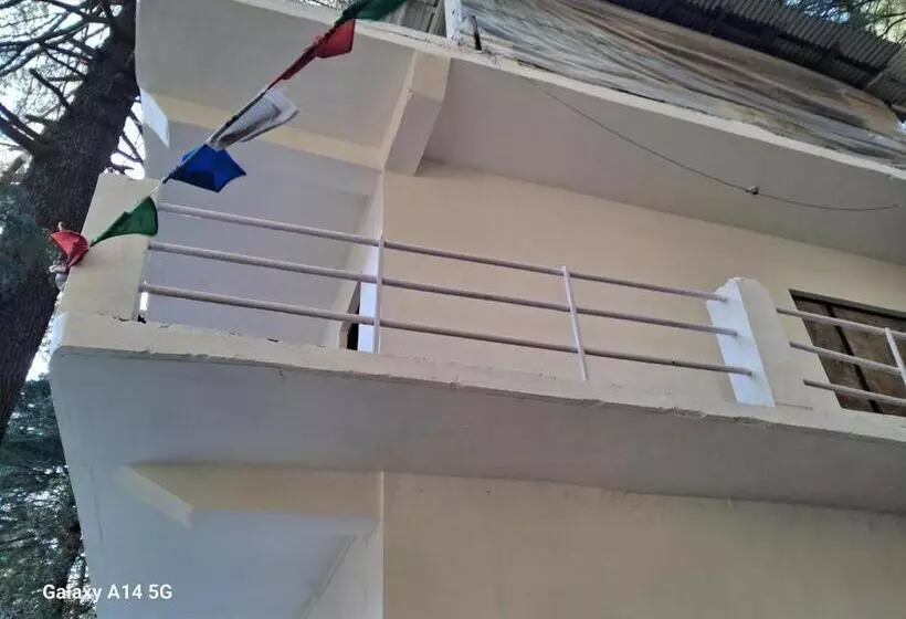 Aamiaismajoitus (B&B) Himalayan Hostel Triund Hill Trekkers Hostel