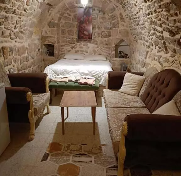 هتل Acabey Konuk Evi