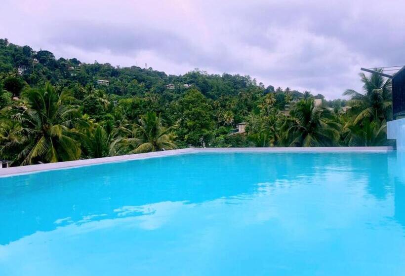 Hotel Ceylon Ayu Resort Kandy